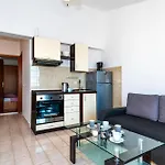 Apartments Brodarica Beach Apartment *