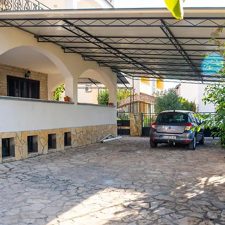 Apartments Brodarica Beach Appartement