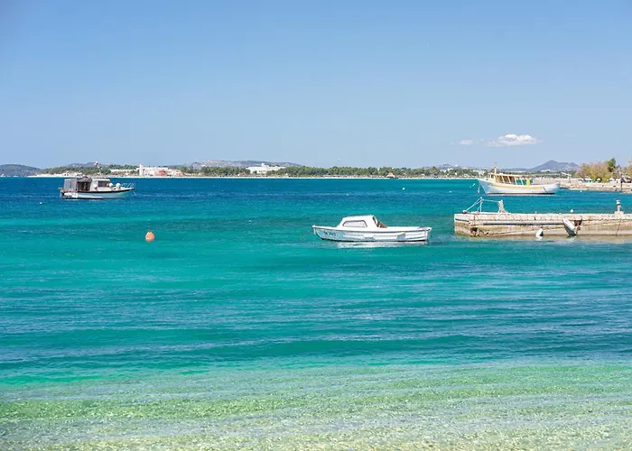 Appartement Apartments Brodarica Beach